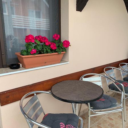 Nagcsalados Rozsa Apartman Balatonlelle Bagian luar foto