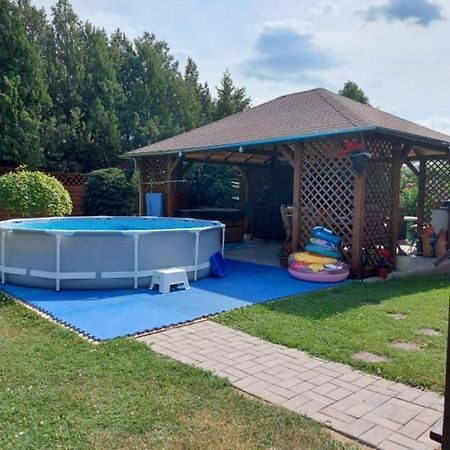 Nagcsalados Rozsa Apartman Balatonlelle Bagian luar foto