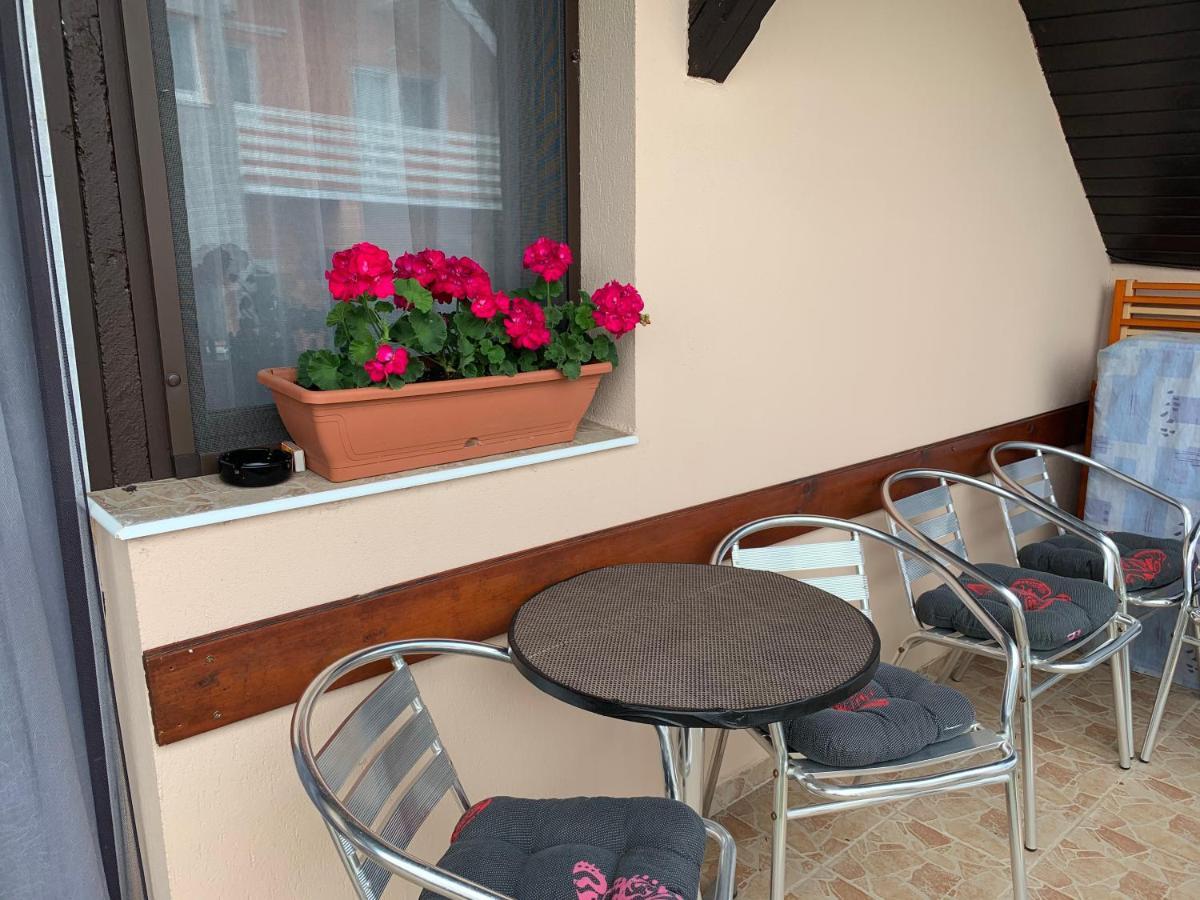 Nagcsalados Rozsa Apartman Balatonlelle Bagian luar foto