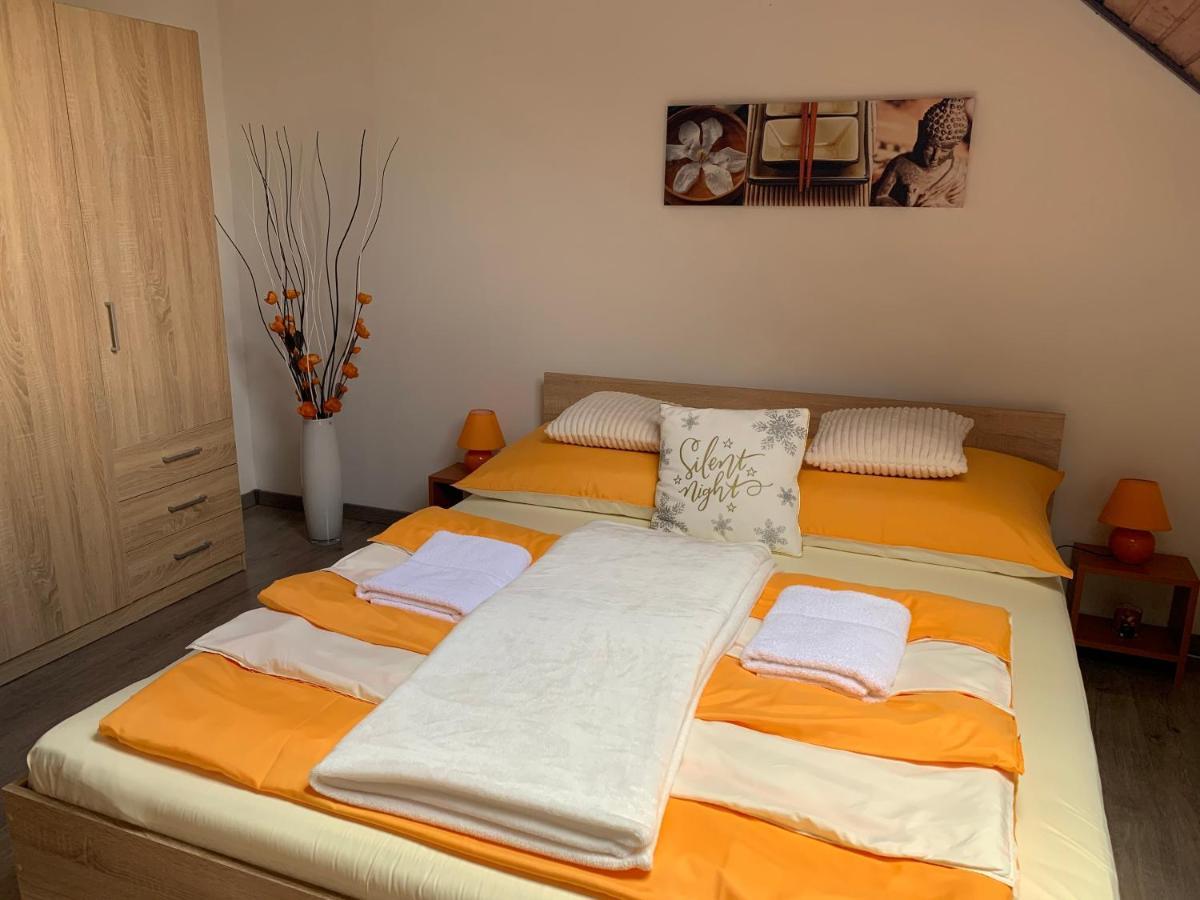 Nagcsalados Rozsa Apartman Balatonlelle Bagian luar foto