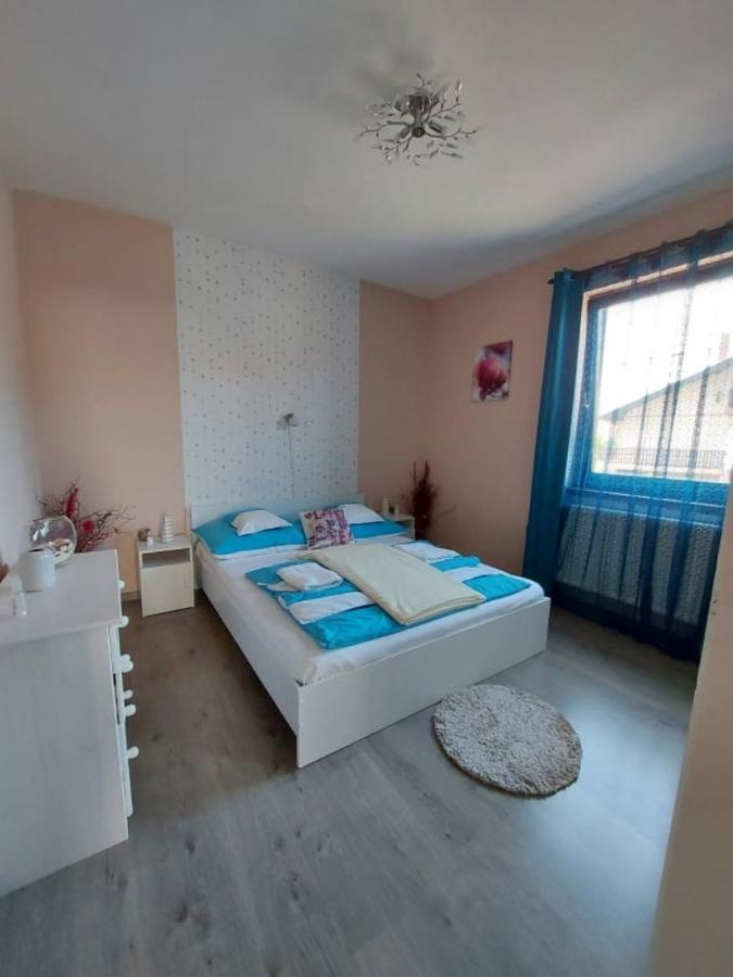 Nagcsalados Rozsa Apartman Balatonlelle Bagian luar foto