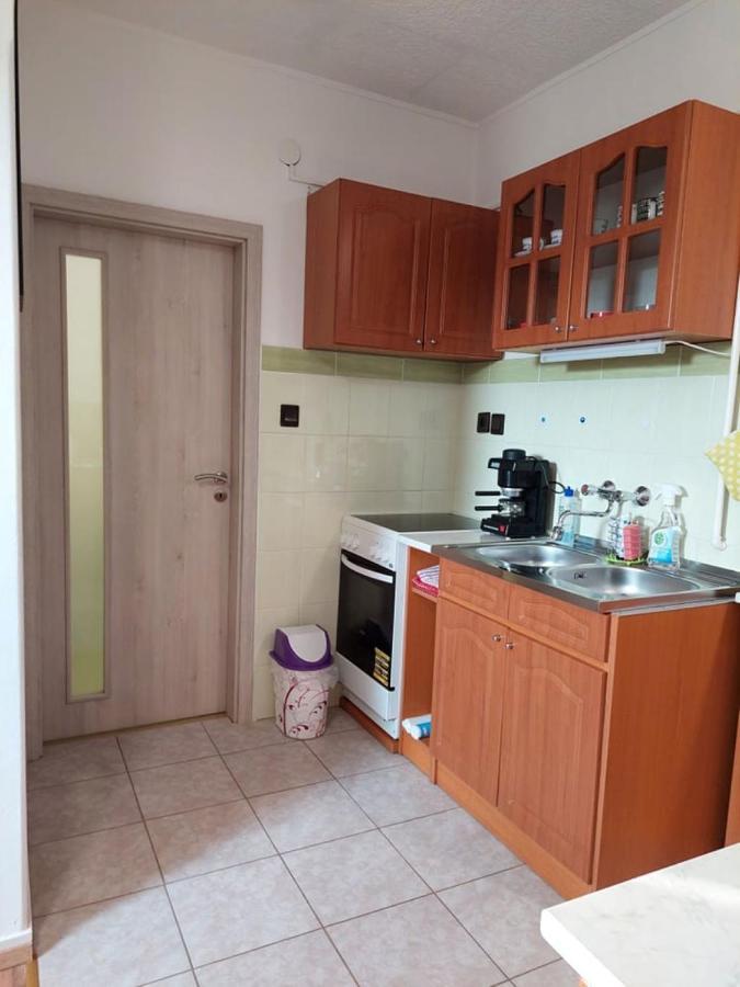 Nagcsalados Rozsa Apartman Balatonlelle Bagian luar foto