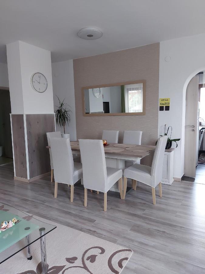Nagcsalados Rozsa Apartman Balatonlelle Bagian luar foto